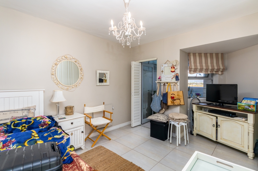 2 Bedroom Property for Sale in Table View Western Cape